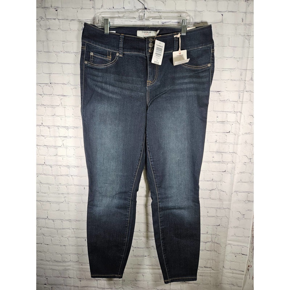 Torrid Womens Denim Jegging Size 16 Medium Wash NWT 3 Button Fly